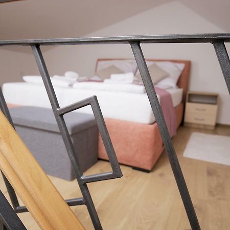 San Lux Dunavska Nowy Sad Zewnętrze zdjęcie